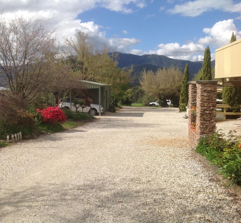Bogong Moth Motel Mount Beauty Buitenkant foto